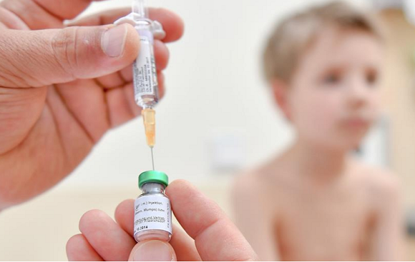 Tiêm phòng là cách tốt nhất để ngăn ngừa mắc và tử vong do sởi.