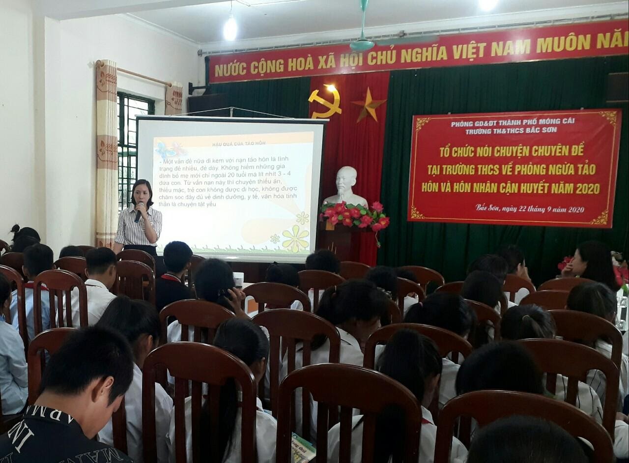 \\192.168.30.111\van ban dan so\Tin bài tảo hôn trường học\z2089103124819_450c89fc30f408e5c1480f07366c97ff.jpg